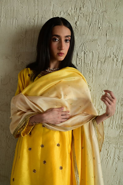 Ghevar yellow and ivory shaded dupatta