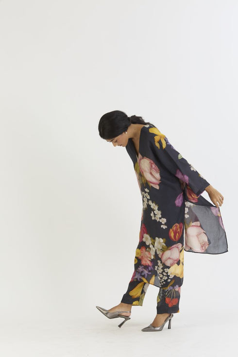 Glory black silk kaftan set