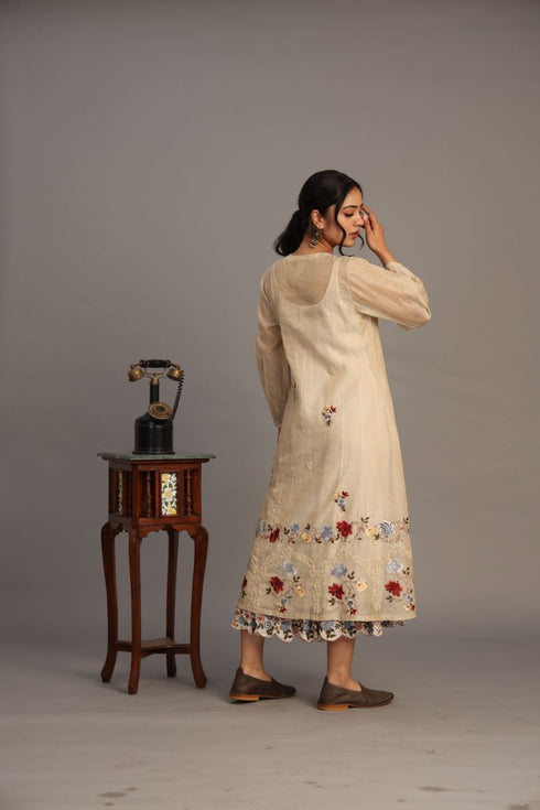 Gold zari silk tissue handloom chanderi v-neck gajj malaa style dress with crushed inner