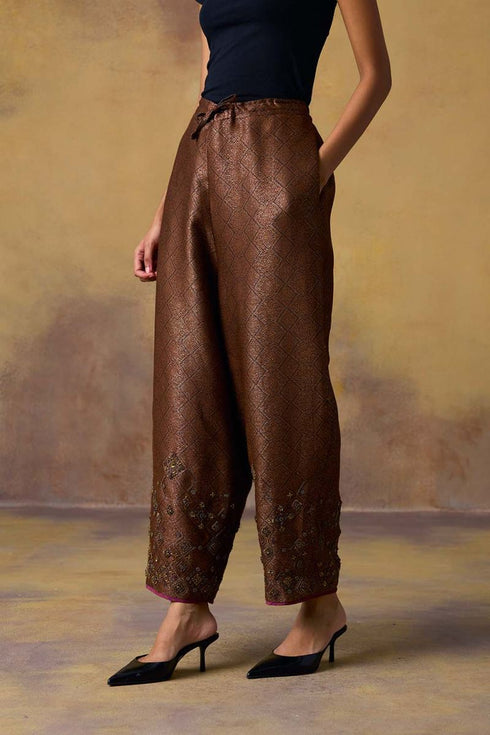 Goonj black brocade heavy cowl ijar