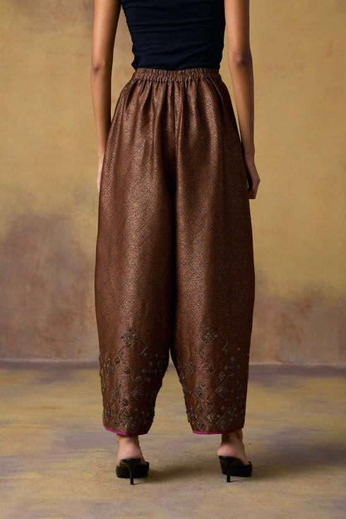 Goonj black brocade heavy cowl ijar