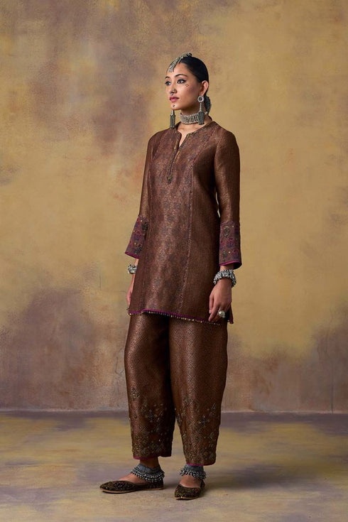 Goonj black brocade short kurta