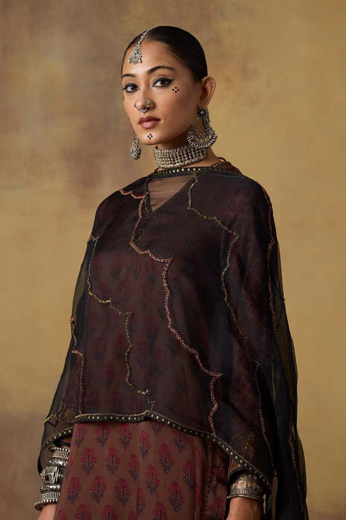 Goonj black organza stole