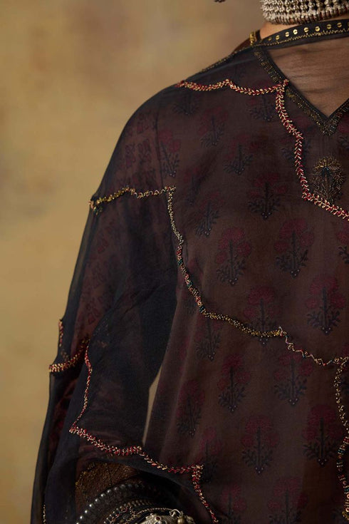 Goonj black organza stole