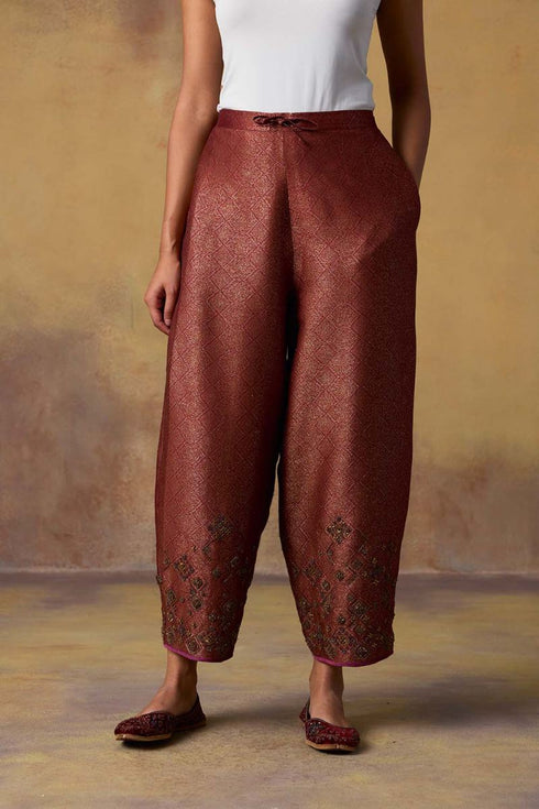 Goonj maroon brocade heavy cowl ijar