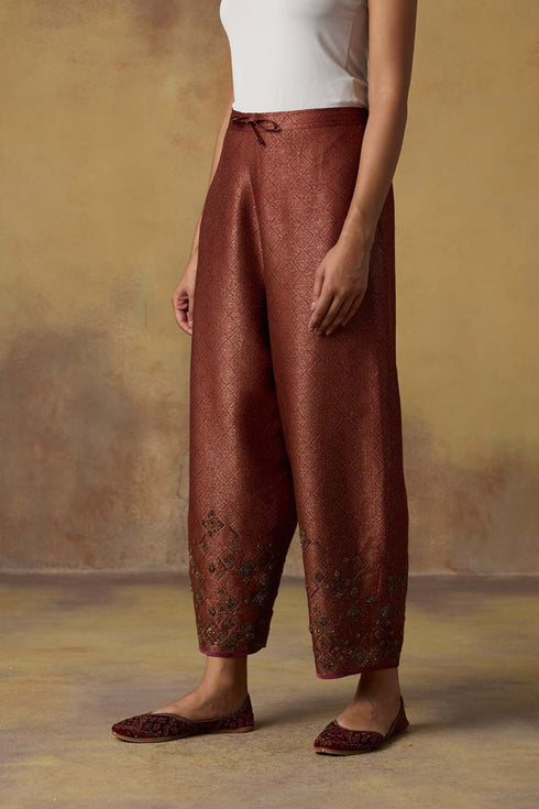 Goonj maroon brocade heavy cowl ijar