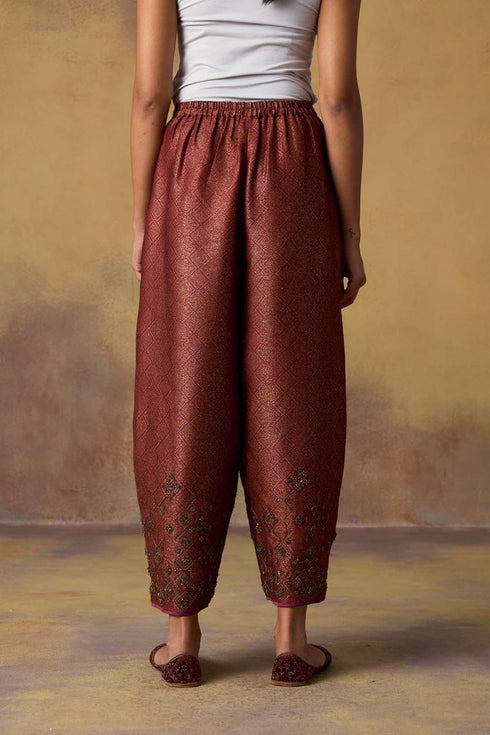 Goonj maroon brocade heavy cowl ijar