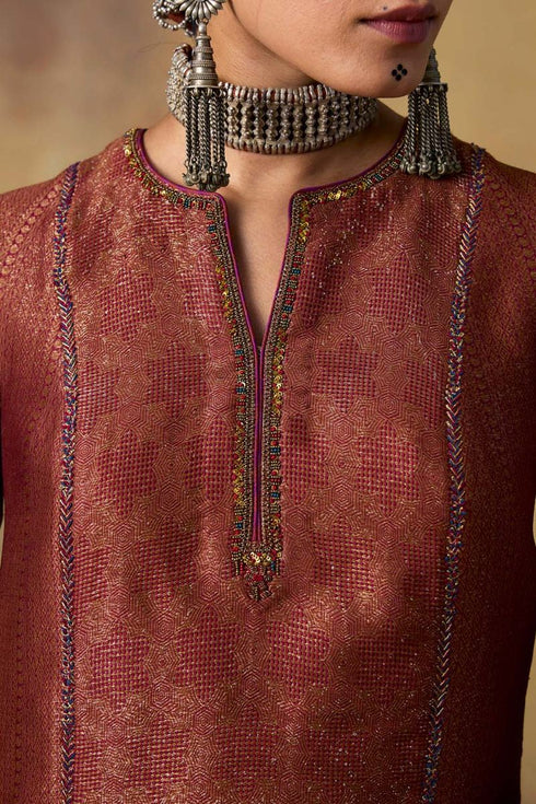 Goonj maroon brocade short kurta