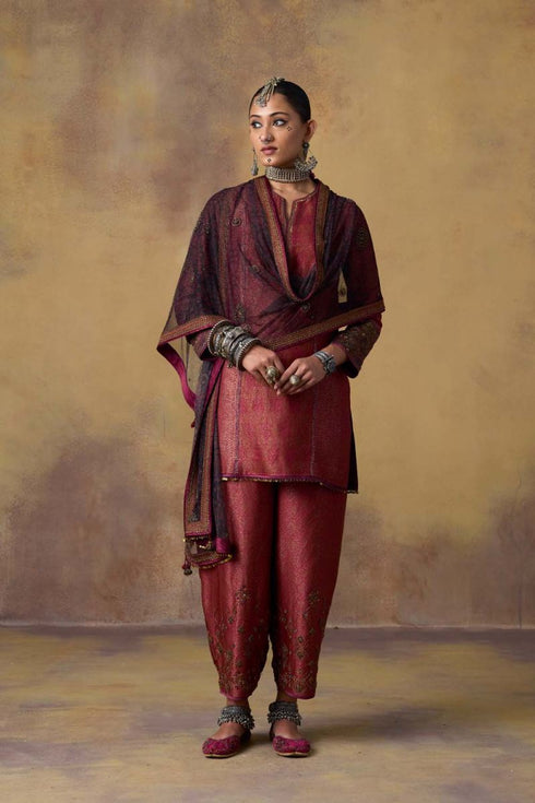 Goonj pink brocade short kurta