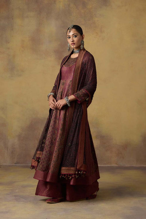 Goonj purple brocade ijar