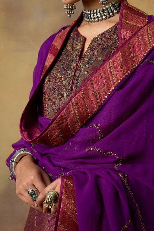 Goonj purple georgette dupatta with embroidered border