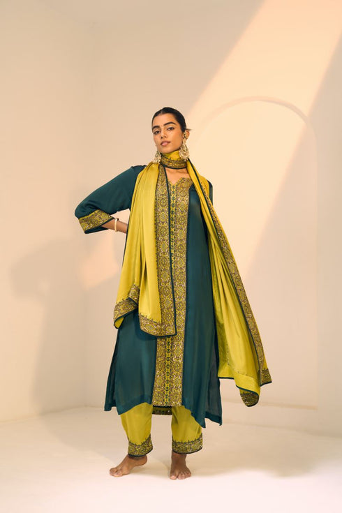 Green seerat dupatta