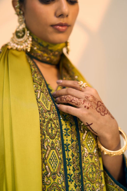 Green seerat dupatta