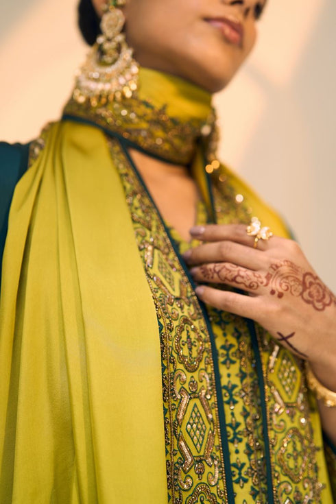 Green seerat dupatta