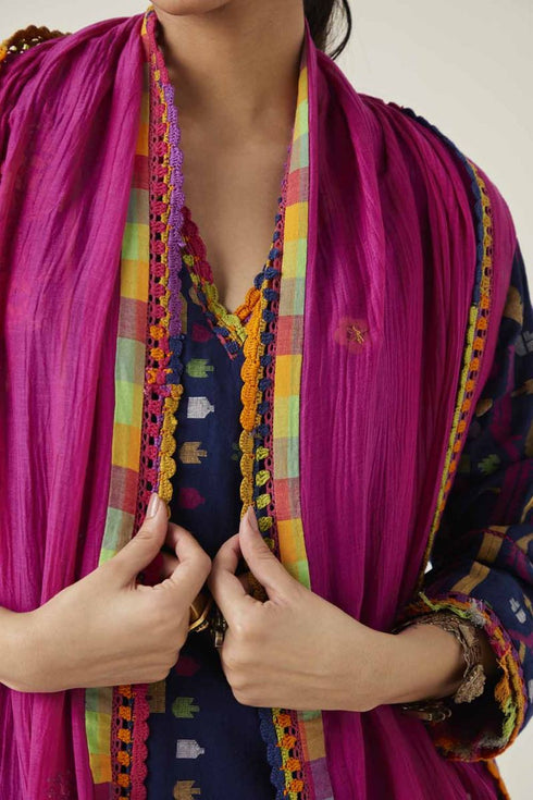 Gulzaar pink lace stole