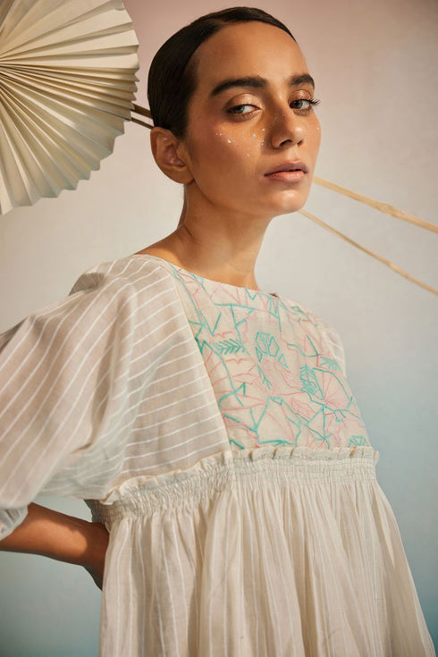 Hakanai Sivory square sleeve top set