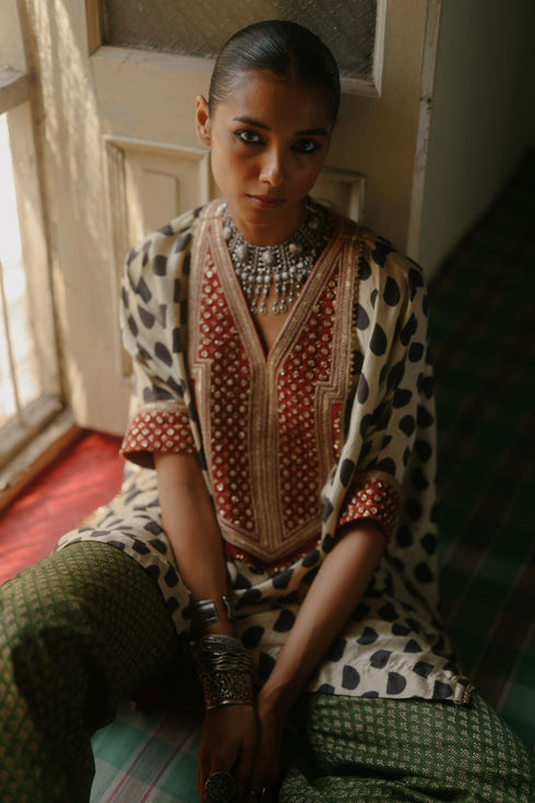 Halfmoon cream and green kaftan set