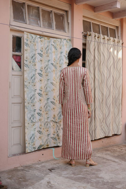 Halfmoon cream and red dress