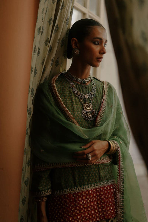 Halfmoon green kurta set