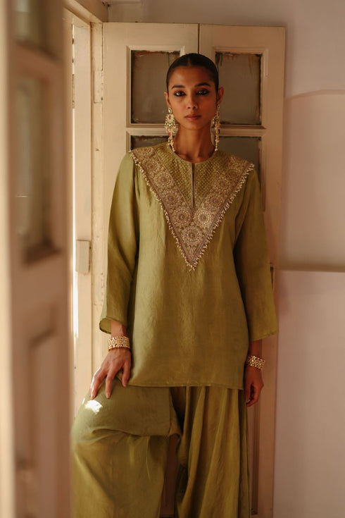 Halfmoon olive green co-ord set