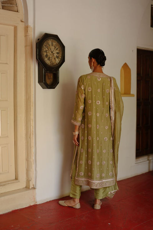 Halfmoon olive green kurta set