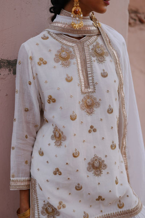 Halfmoon white Sharara set