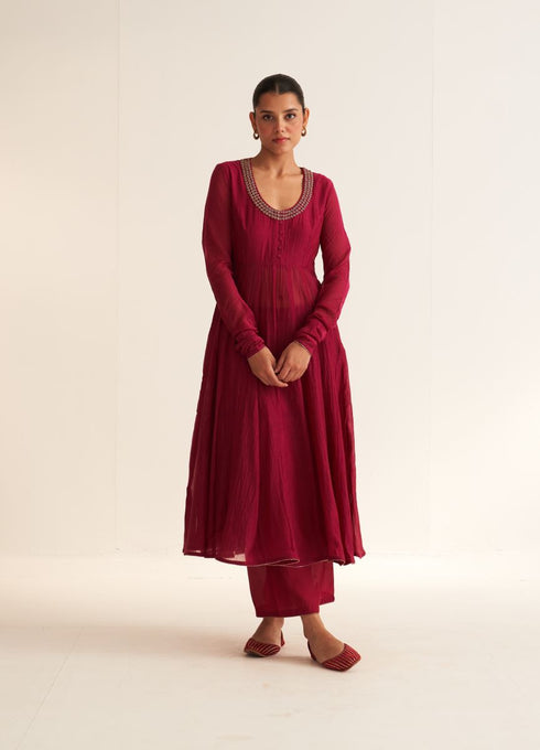 Iksha amal deep red kurta set