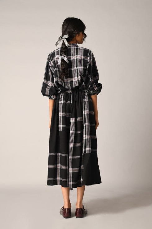 Iwara oversized panel black shirt
