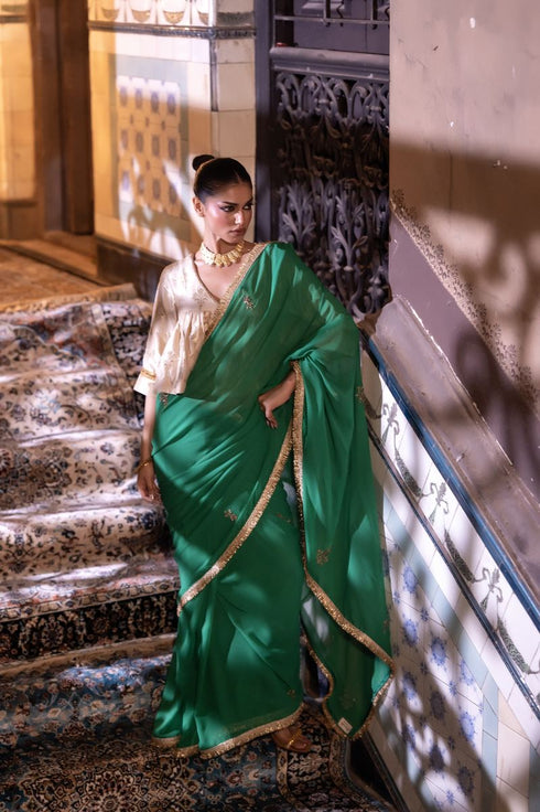 Jalshaghar green gota phool sari