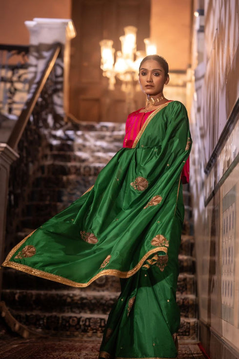 Jalshaghar green mughal sari