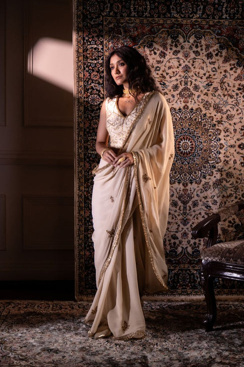 Jalshaghar ivory gota phool sari