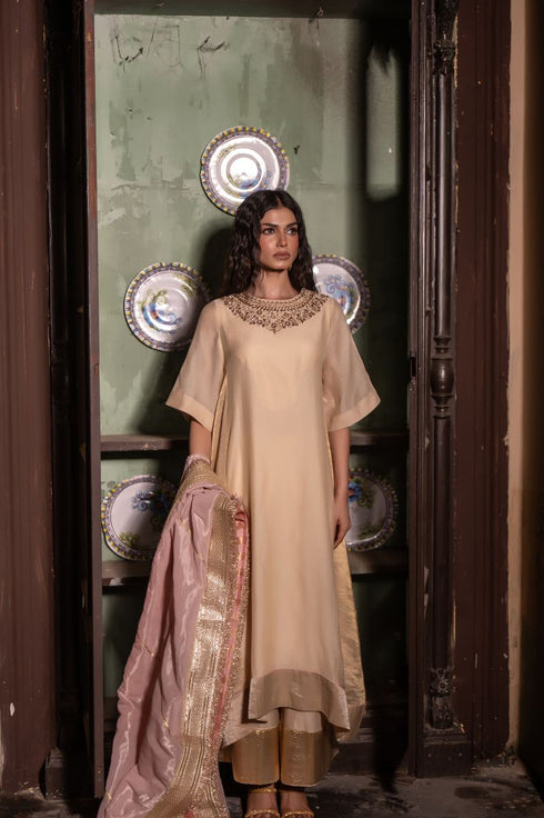 Jalshaghar ivory mehre kurta with farshi pants