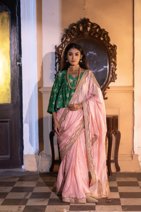 Jalshaghar tyohaar pink stripe kolka sari