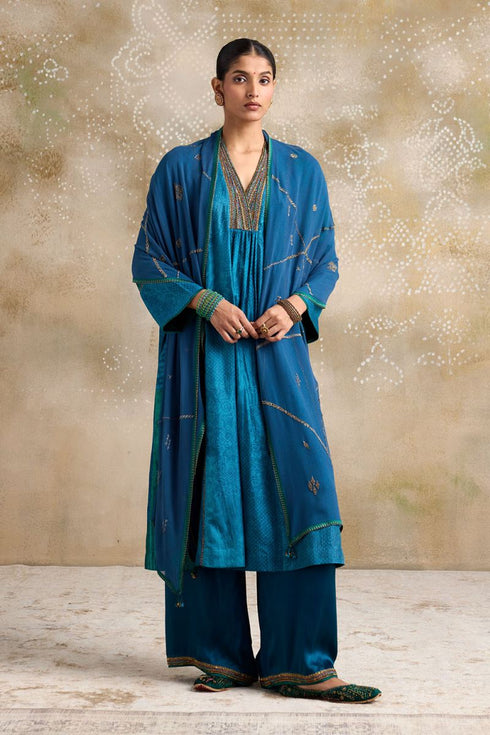 Kaashvi blue v-neck kurta