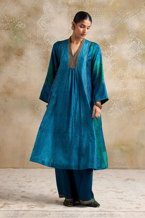 Kaashvi blue v-neck kurta