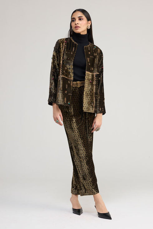 Kainaat black blazer