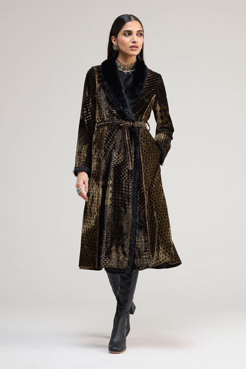 Kainaat black long coat