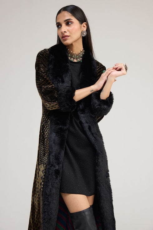Kainaat black long coat