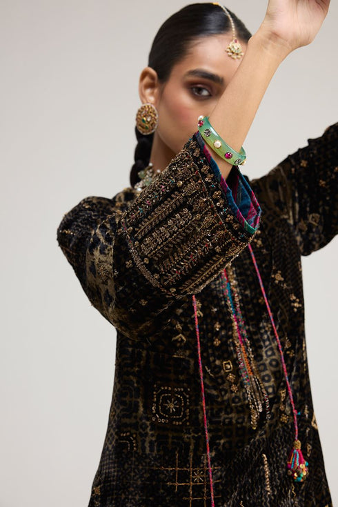 Kainaat black short kurta