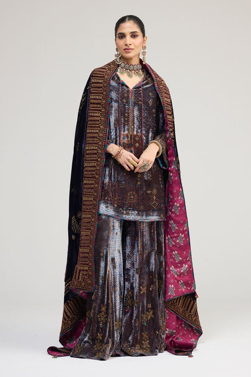 Kainaat blue short kurta