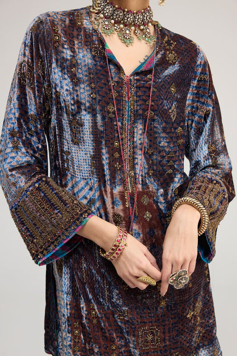 Kainaat blue short kurta