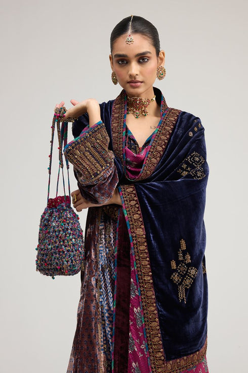 Kainaat blue velvet stole