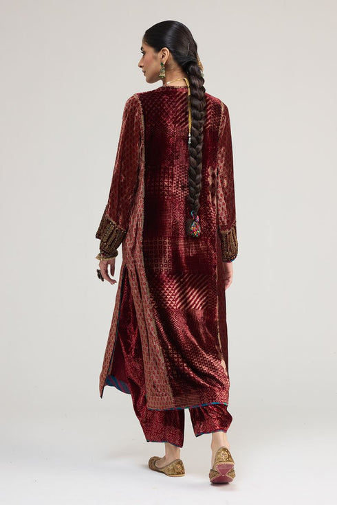 Kainaat maroon heavy phiran kurta