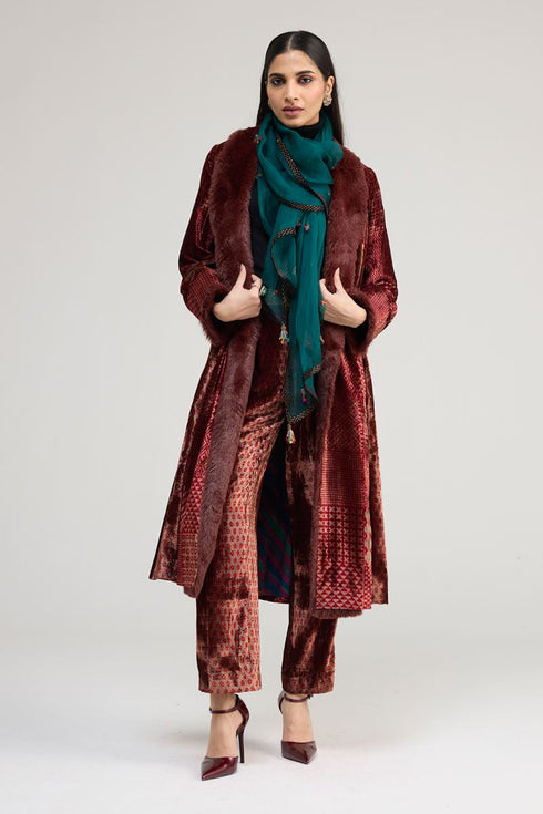 Kainaat maroon long coat