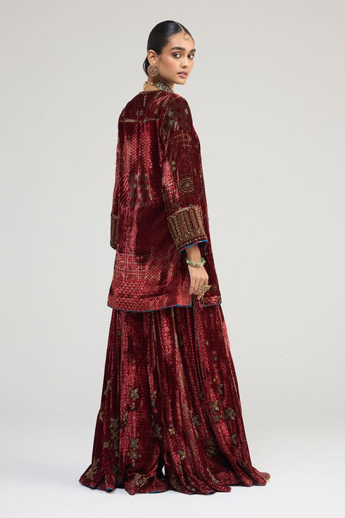 Kainaat maroon short kurta