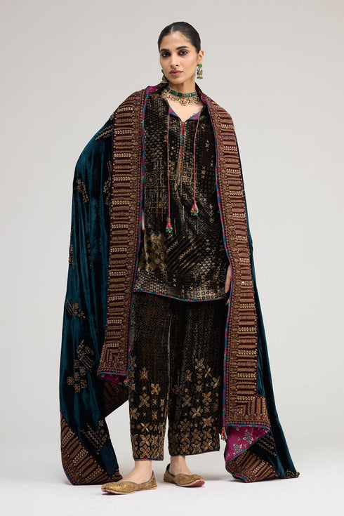 Kainaat teal doshala