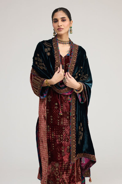 Kainaat teal velvet stole