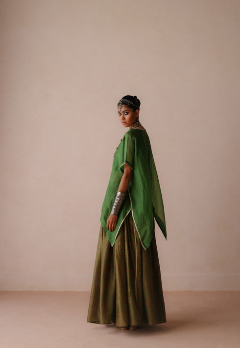 Kairi green skirt set