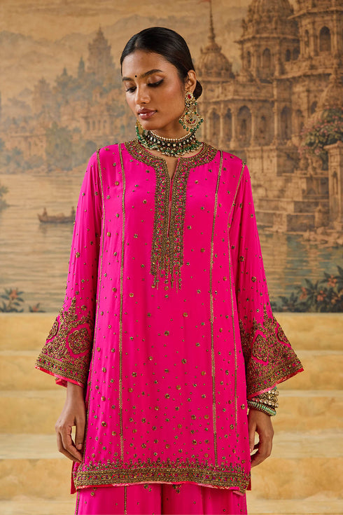 Kashi fuchsia short phiran kurta