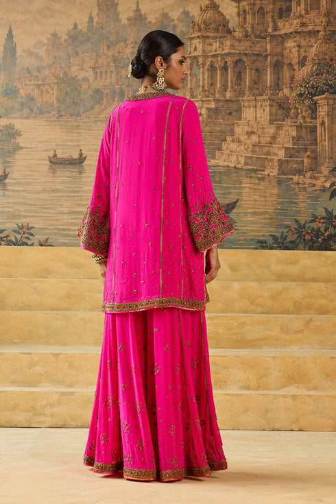 Kashi fuchsia short phiran kurta